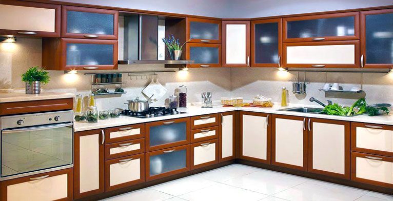 <h3>КУХНІ НА ЗАМОВЛЕННЯ</h3><p>Меблі для кухні на замовлення задовольнять всім Вашим потребам!</p> КУХНІ НА ЗАМОВЛЕННЯ